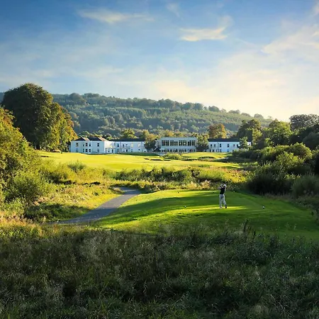 Tully's Home, Tulfarris Village, Wicklow بلسيينغتون