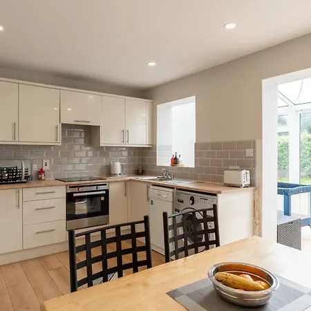 Σπίτι διακοπών Tully's Home, Tulfarris Village, Wicklow