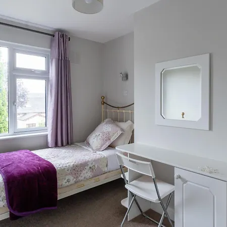 Tully's Home, Tulfarris Village, Wicklow بيت للعطل بلسيينغتون